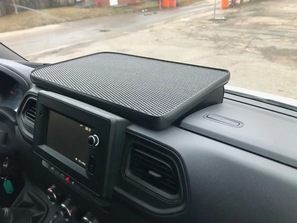 Polička středová Renault Master 2020+