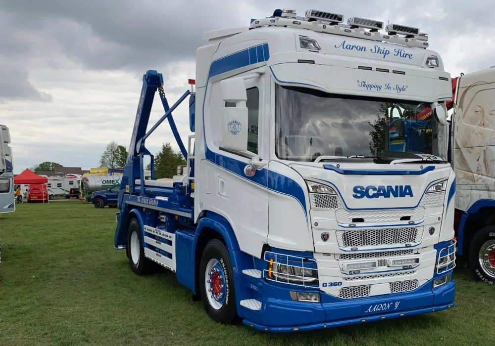 Nerezový rám po nárazník Kelsa LoBar, Scania NTG S, R, P, G - střední vystouplý nárazník
