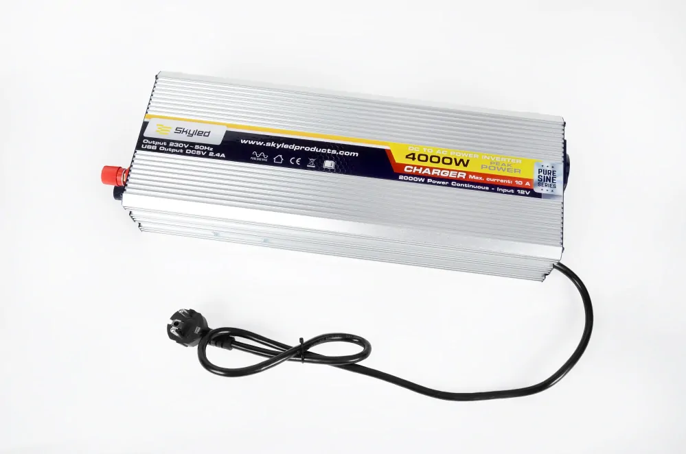 Měnič napětí Skyled s napájecím zdrojem 12V/230V, 4000W (2000W trvalý), čistý Sinus, UPS SKYLED