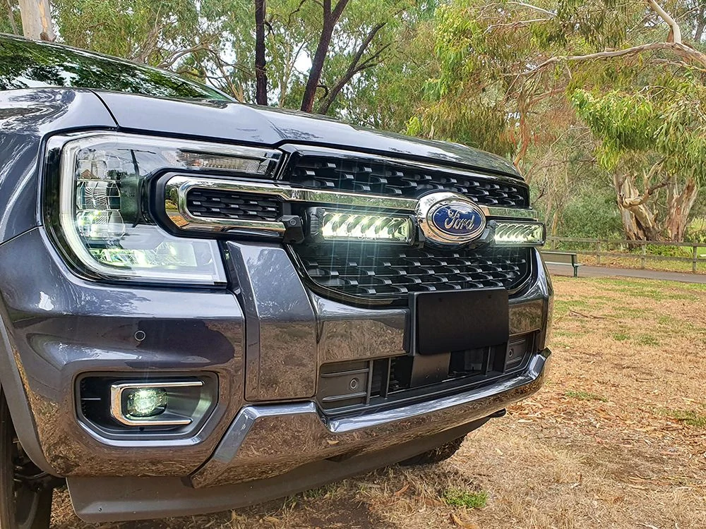 Sada světel do masky Lazer pro Ford Ranger Limited (2023+), Triple-R 850
