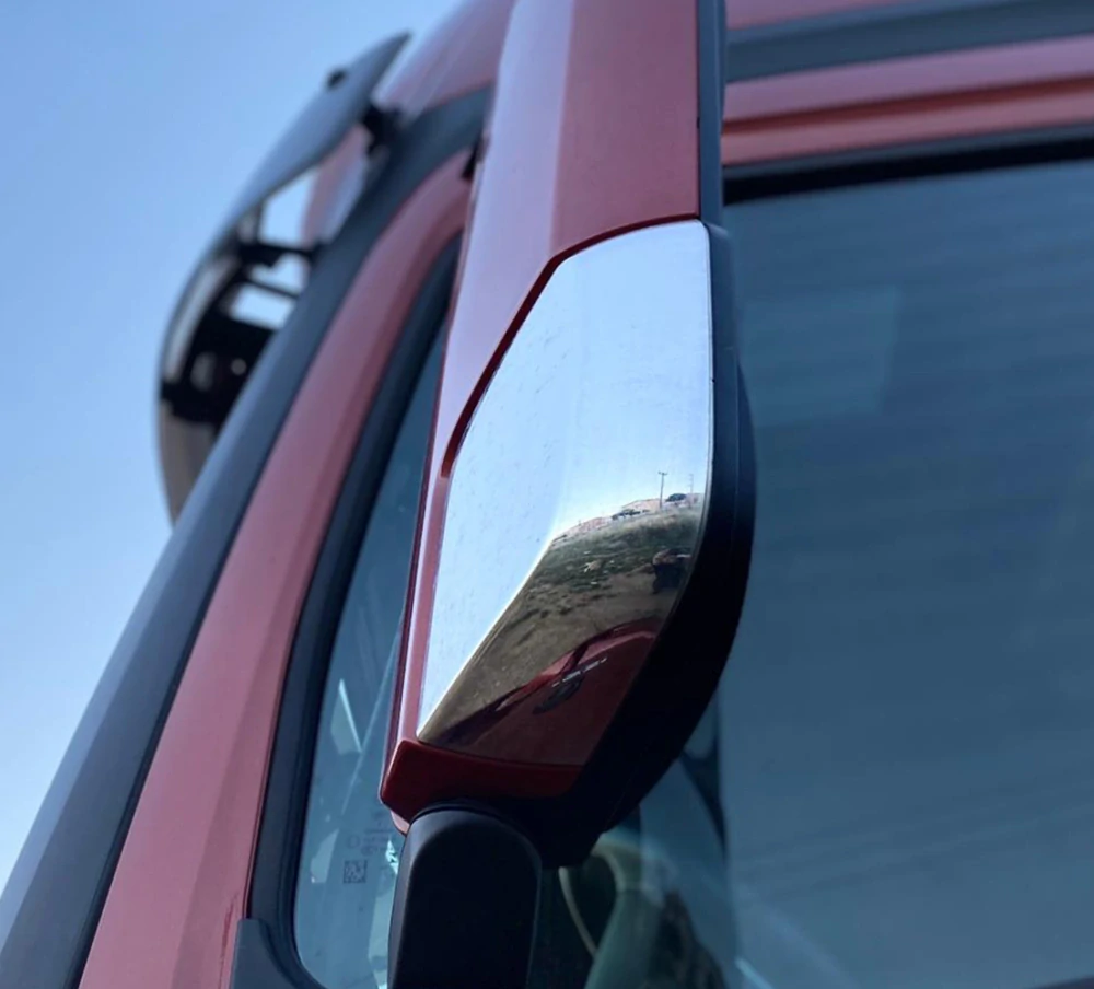 Nerezové kryty zrcátek Mercedes Actros, spodní části