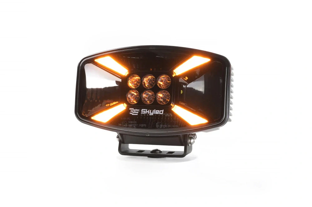 LED světlomet Skyled Jumbo Stella Flash (247mm), s dynamickým pozičním světlem, strobo, 9-36V, 140W, 11000lm, R10/R65/R148/R149