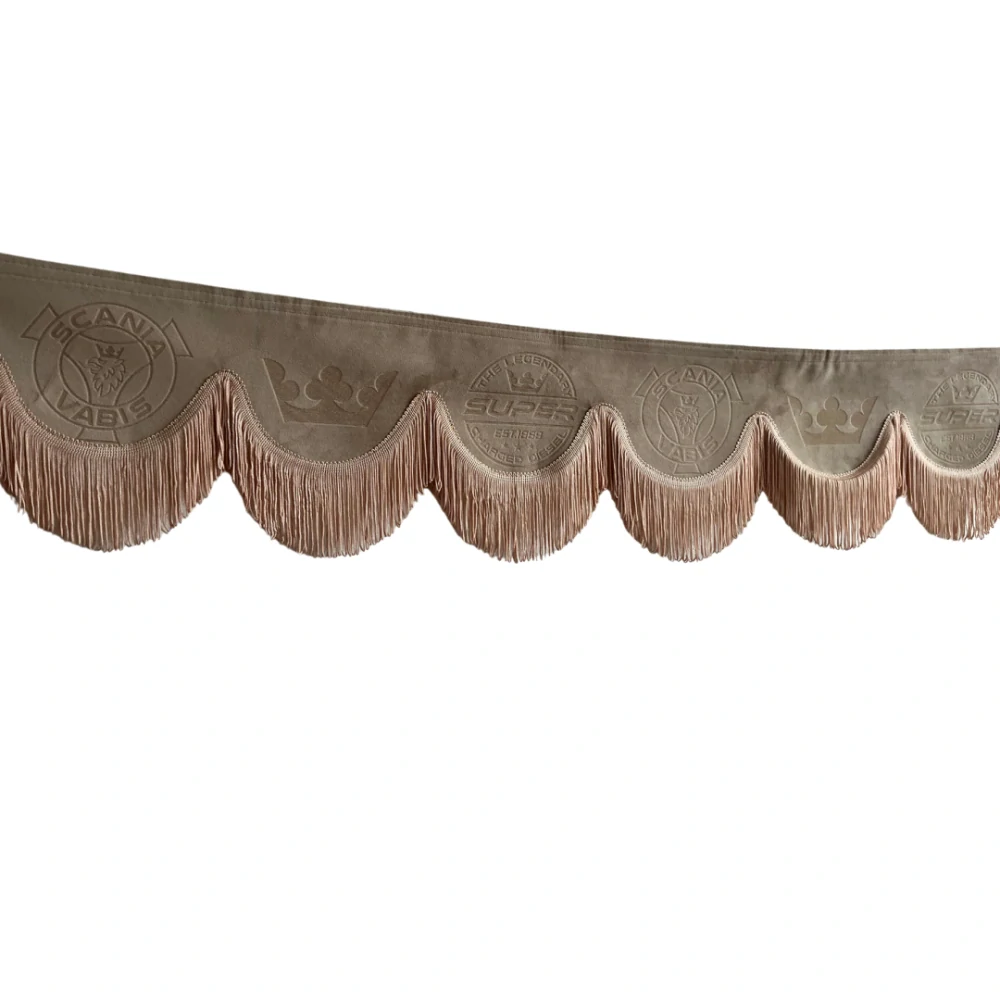 Bordura do kamionu Scania- béžová, růžové střapce