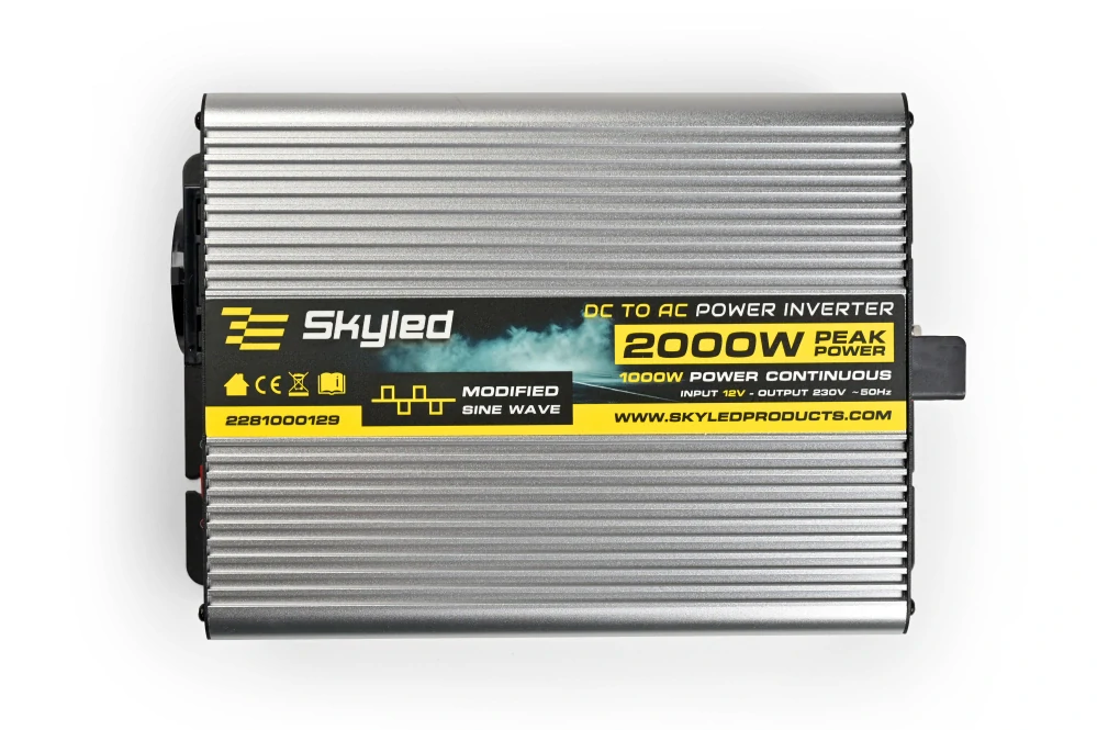Měnič napětí Skyled 12V/230V, 2000W (1000W trvalý), modifikovaný Sinus
