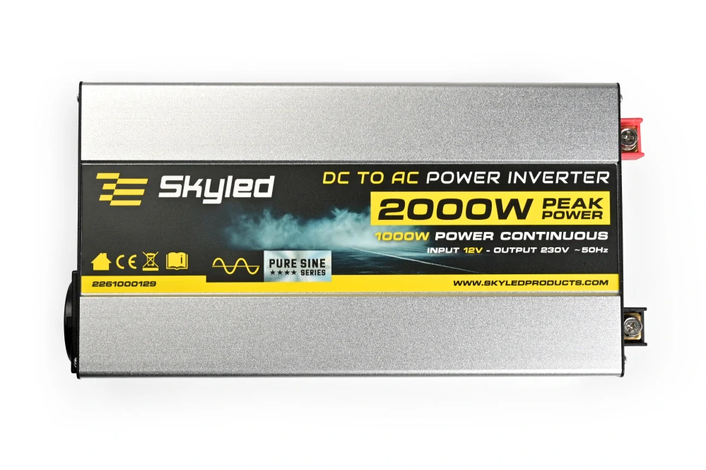 Měnič napětí Skyled 12V/230V, 2000W (1000W trvalý), čistý Sinus