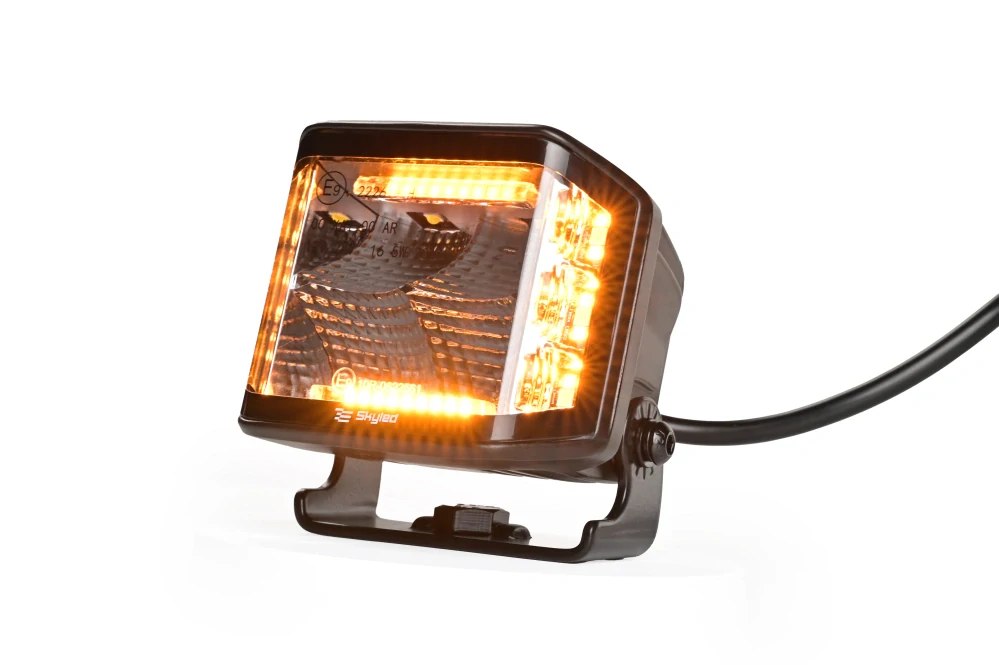 Pracovní světlo Skyled Dark Illusion Flash QF70F (rozptylné), poziční světlo, strobo, 10-30V, 70W, 2194lm, ECE R10, R23, R65