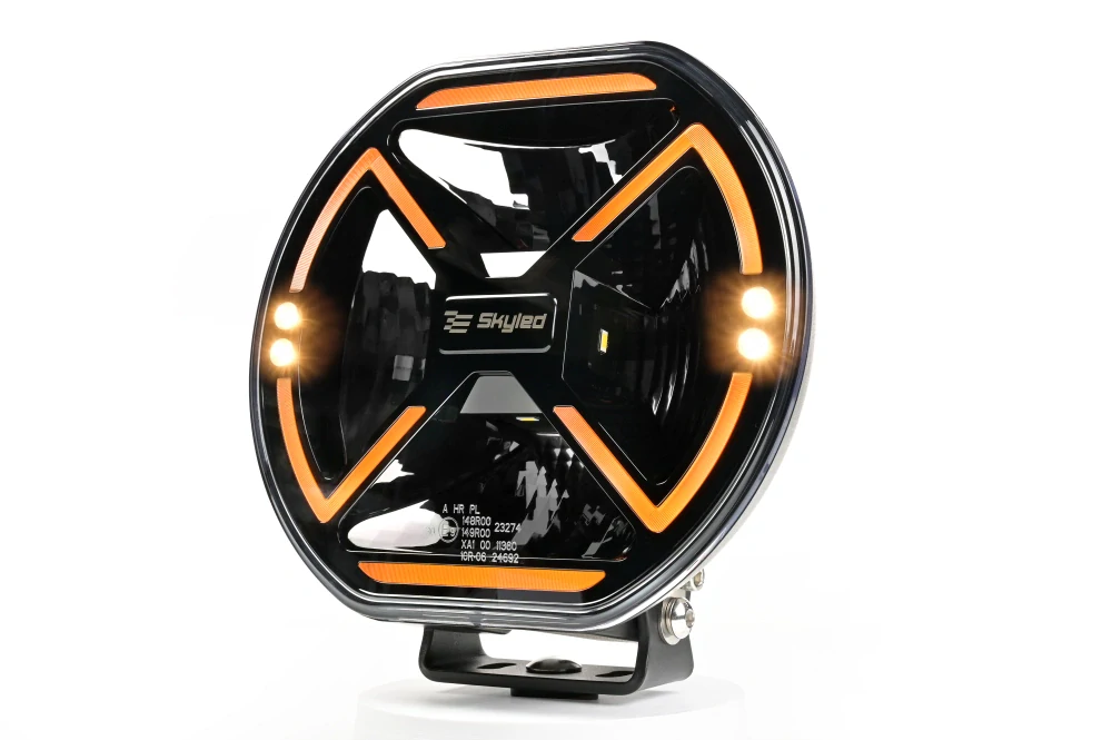 LED Přídavný reflektor Skyled Via Flash 9x - 9" s pozičním světlem a stroboskopem, 9-36V, 11000lm, ECE R10, R65, R148, R149