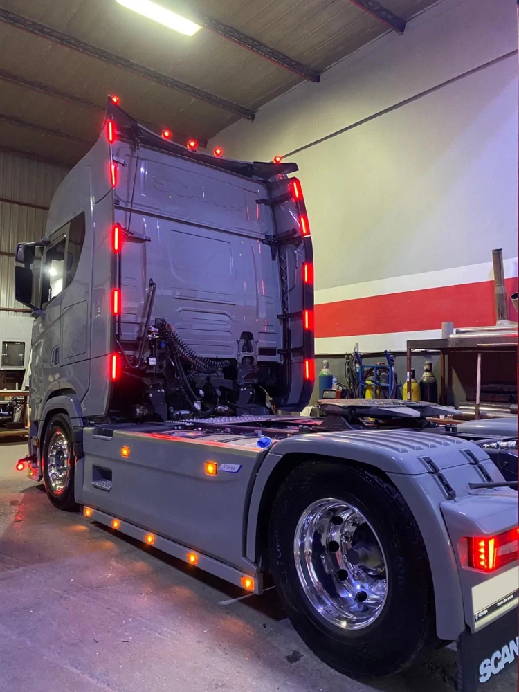 Boční lišty Truck King Scania NTG S, R, hliník, 2x 5 otvorů
