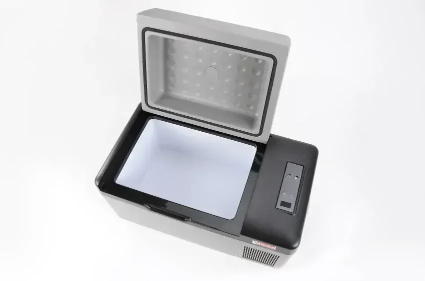 Přenosná kompresorová autochladnička Vigo Cool V20, 20 l, 12/24/230V