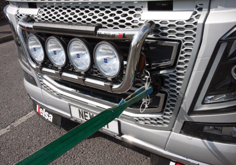 Přední nerezový rám Kelsa MultiBarXL High Mount pro  Volvo FH 2013-2020 Denní kabina, Globetrotter, Globetrotter XL