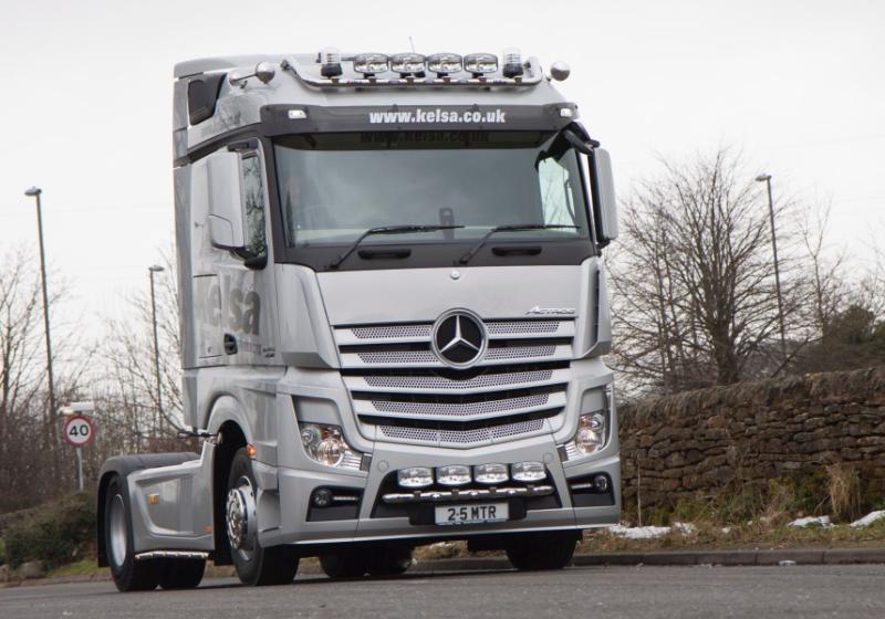 Střešní nerezový rám Kelsa HiBar pro Mercedes Actros 2012-on Streamspace 2.5m
