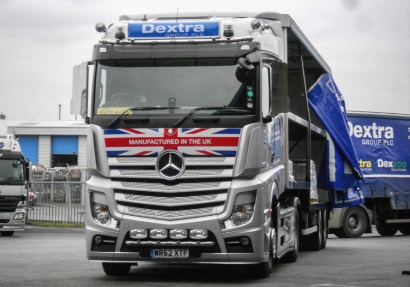 Nerezový rám Kelsa VisorBar pro  Mercedes Actros 2012-on Streamspace 2.5m