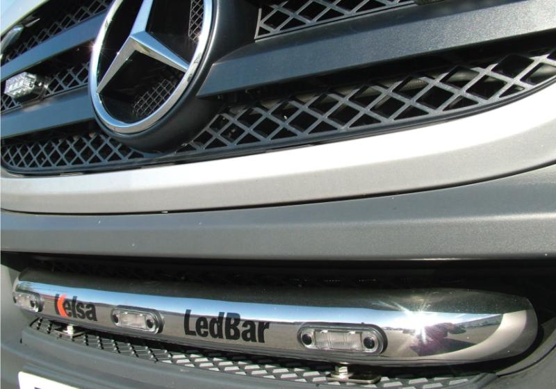 Přední nerezový rám/lišta Kelsa LedBar pro Mercedes Sprinter 2007-on Vysoká střecha