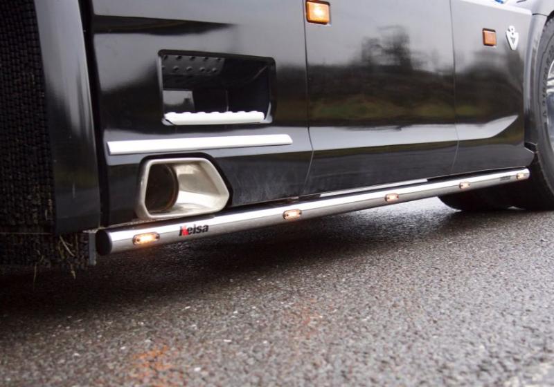 Boční nerezové rámy Kelsa SideBars S200 4x2 pro Scania Next Generation R&S 2018-  střední, vysoká kabina