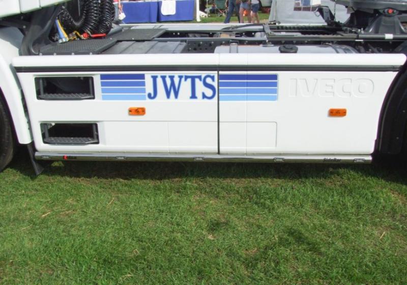Boční nerezové rámy Kelsa SideBars pro  Iveco Stralis Cube s HIWAY HIWAY