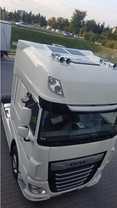 Sada solárních panelů Skyled 2x 55 W pro Daf XF 106 SuperSpace