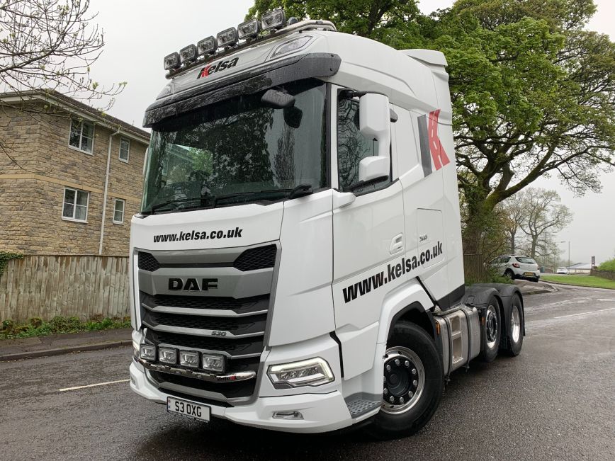Přední nerezový rám Kelsa MiniBar pro DAF XF/XG/XG+