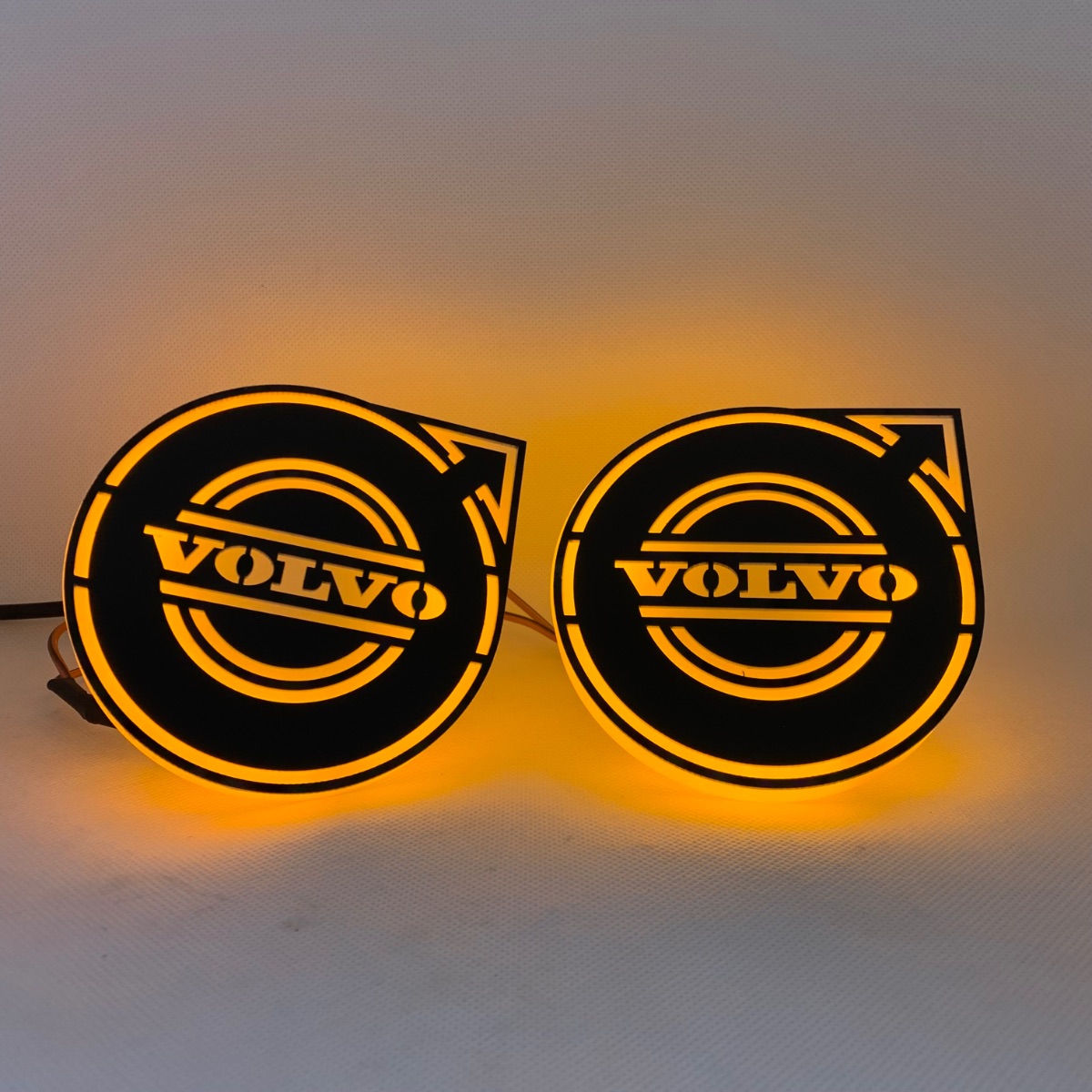 LED podsvícený znak VOLVO, Oranžová 2ks