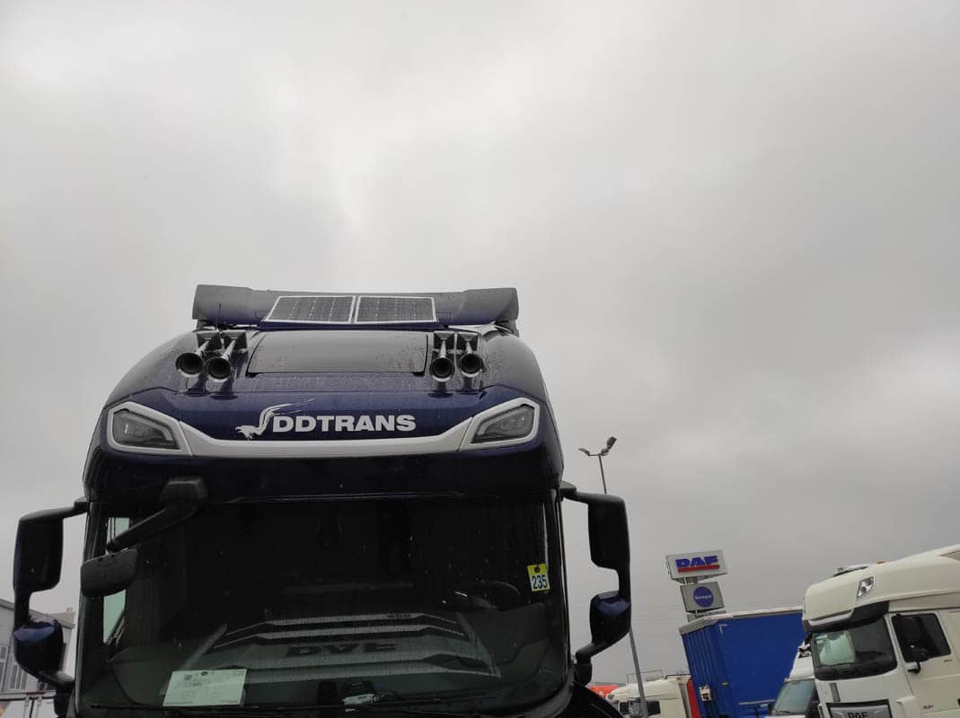 Sada solárních panelů Skyled 2x55 W pro Daf XG