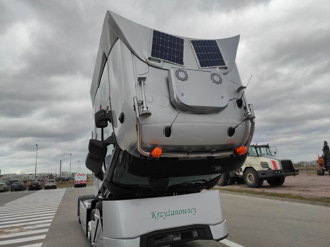 Sada solárních panelů Skyled 2x55 W pro Renault T