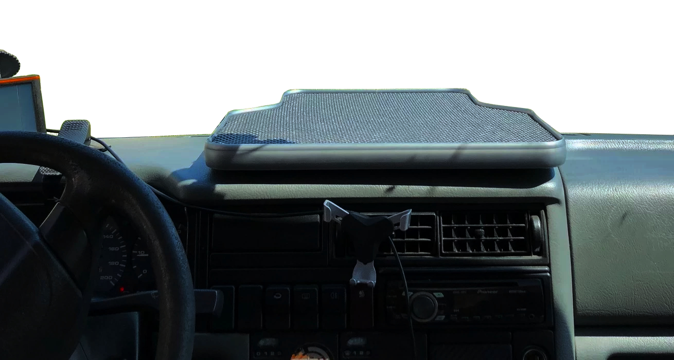 Polička středová VW Multivan a Transporter T4 (1990-2004)