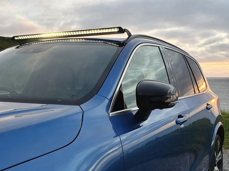Sada světla na střechu Lazer pro Volvo XC90 (2015+) se střešnímí ližinami, Linear-42