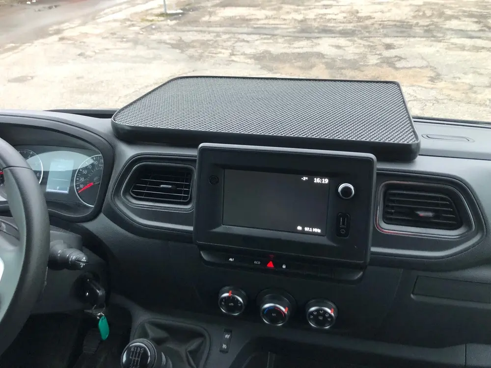 Polička středová Renault Master 2020+