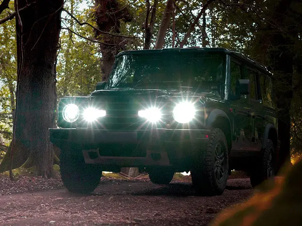 Sada světel do masky Lazer pro Ineos Grenadier, Triple-R 750