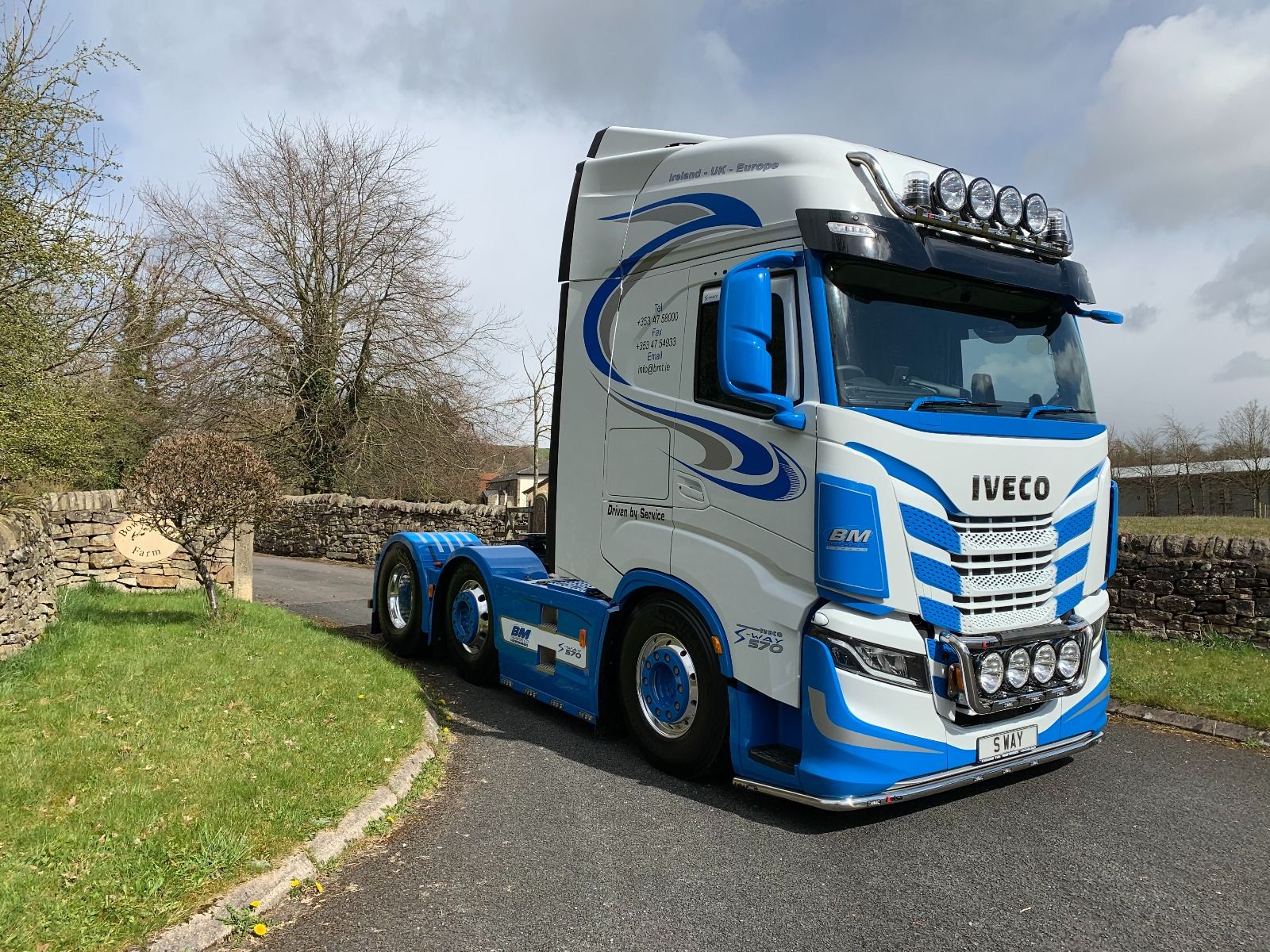 Přední nerezový rám Kelsa MultiBarXL pro Iveco S-Way