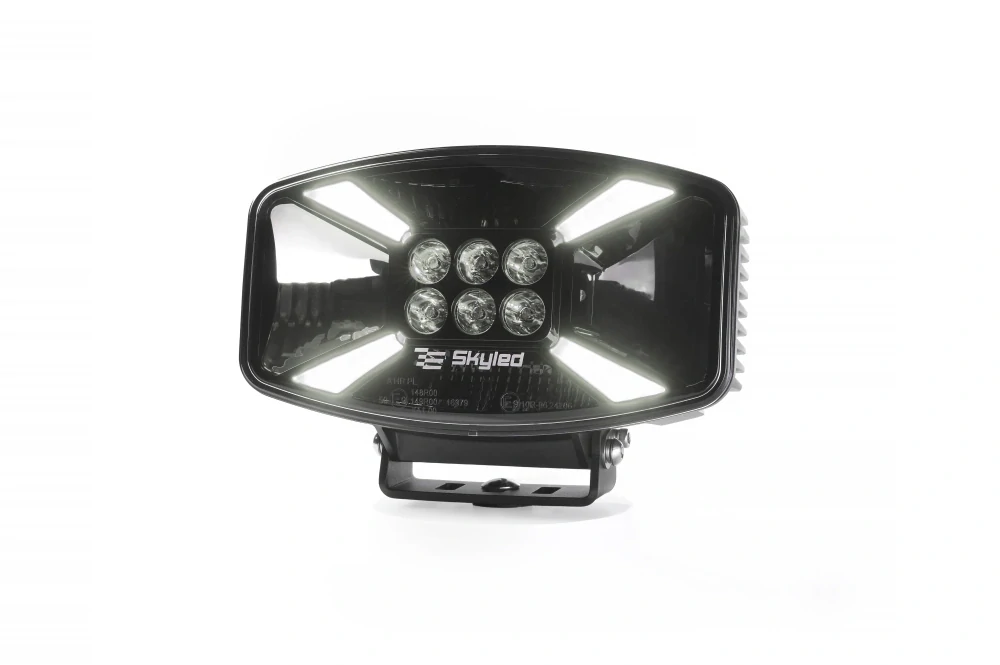 LED světlomet Skyled Jumbo Stella Flash (247mm), s dynamickým pozičním světlem, strobo, 9-36V, 140W, 11000lm, R10/R65/R148/R149