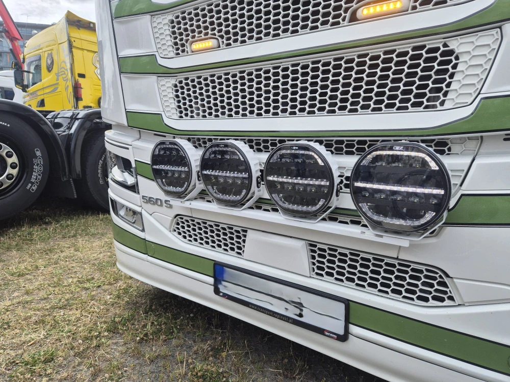 Montážní sada na masku pro uchycení 4 světlometů pro Scania NTG