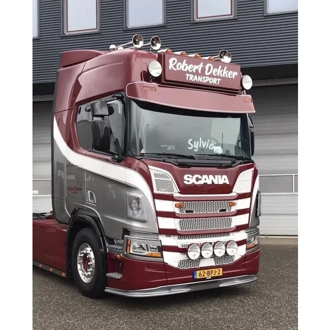 Sluneční clona Scania NTG, Fox Parts 35 cm, zaoblená, hliník