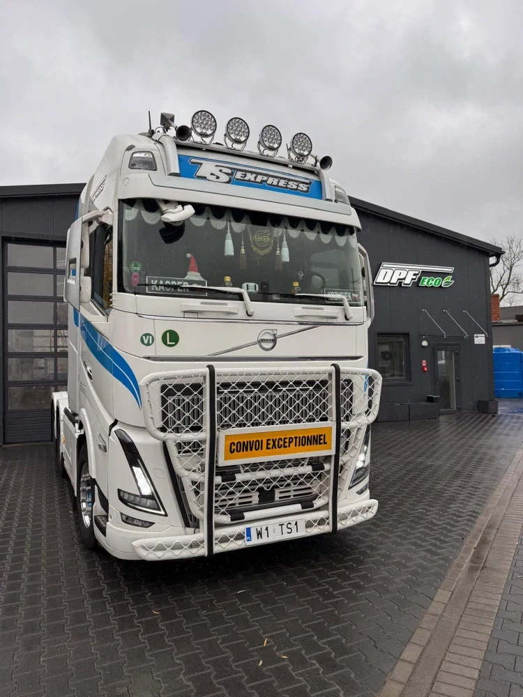 Sada světel do masky Skyled, Volvo FH5, 2x Skyled Slide 14,5"