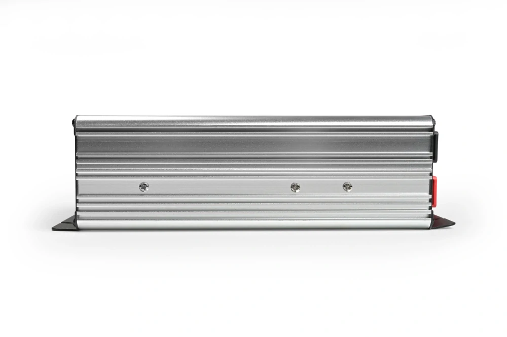 Měnič napětí Skyled 12V/230V, 2000W (1000W trvalý), modifikovaný Sinus