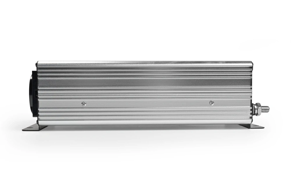Měnič napětí Skyled 24V/230V, 3000W (1500W trvalý), modifikovaný Sinus