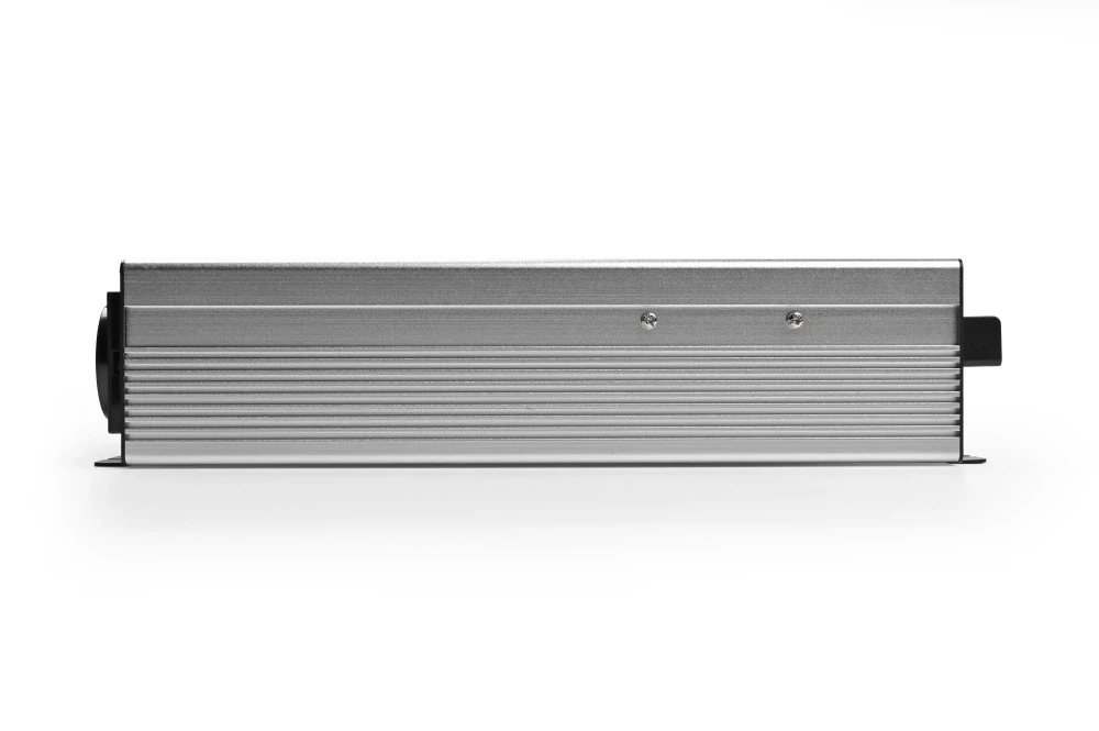 Měnič napětí Skyled 12V/230V, 3000W (1500W trvalý), čistý Sinus