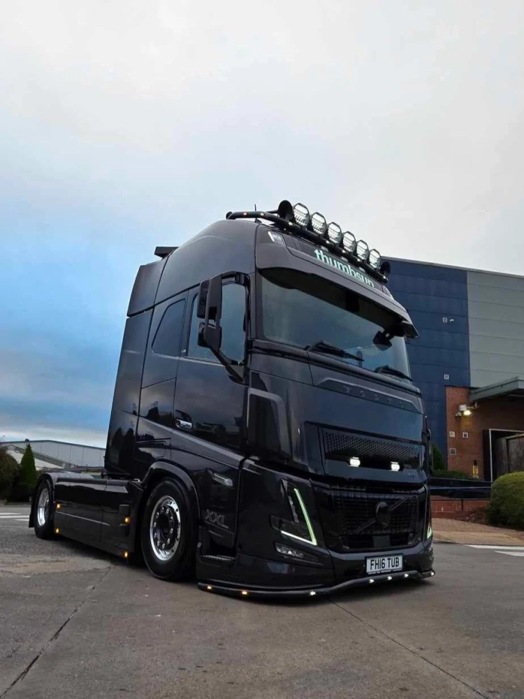 Nerezový rám pod nárazník Kelsa LoBar pro Volvo FH AERO 24- s originálním spoilerem