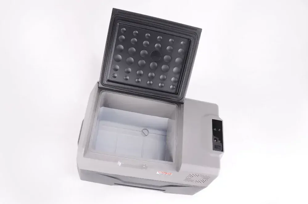 Přenosná kompresorová autochladnička Vigo Cool V30W, 30 l 12/24/230V, Rukojeť a kolečka