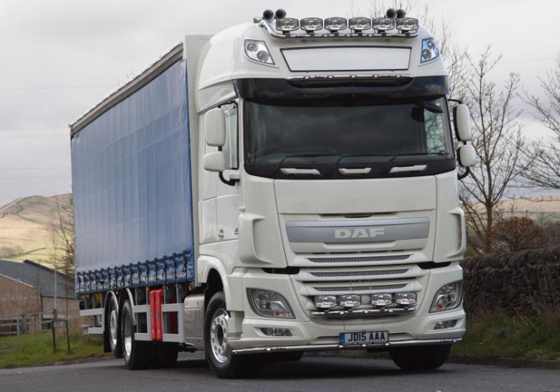 Přední nerezový rám Kelsa MiniBar pro DAF XF106 Superspace, Spacecab | DAF XF106 Facelift Superspace, Spacecab