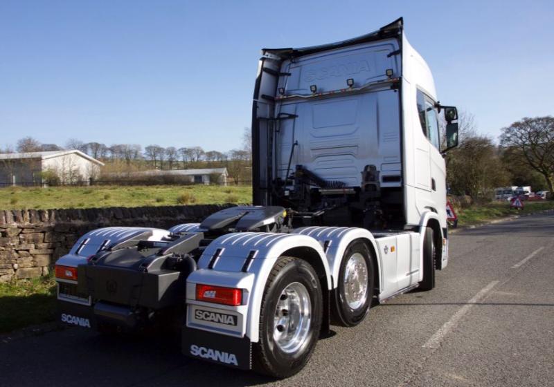 Zadní nerezový rám Kelsa BakBar Spodní pro Scania Next Generation R&S střední, vysoká kabina