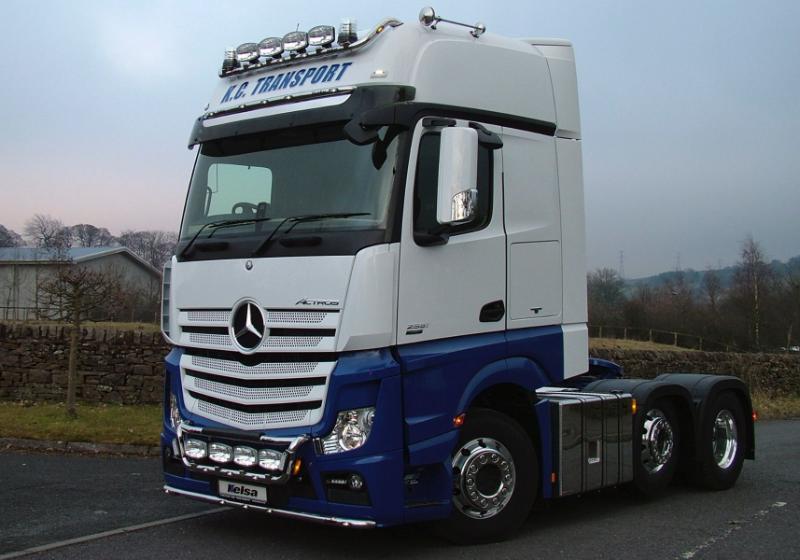 Nerezový rám pod nárazník Kelsa LoBar pro Mercedes Actros 2012-on Streamspace 2.3m