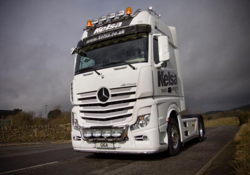 Přední nerezový rám Kelsa MultiBar pro Mercedes Actros 2012-on Classic, Bigspace, Gigaspace, Streamspace 2,3m, Streamspace 2,5m
