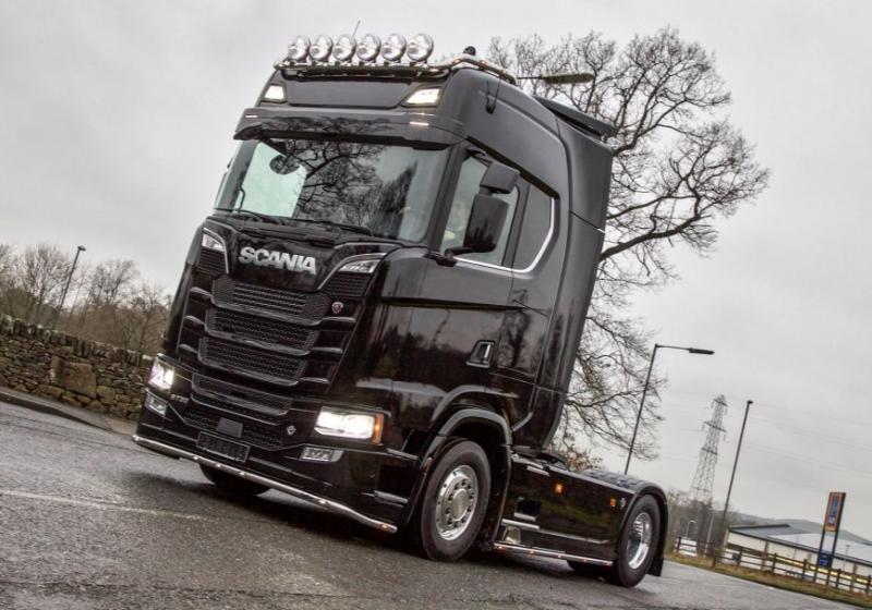 Boční nerezové rámy Kelsa SideBars S200 4x2 pro Scania Next Generation R&S 2018-  střední, vysoká kabina