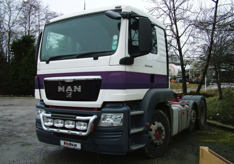 Přední nerezový rám Kelsa MultiBar pro  Man TGS M, L, LX Kabina