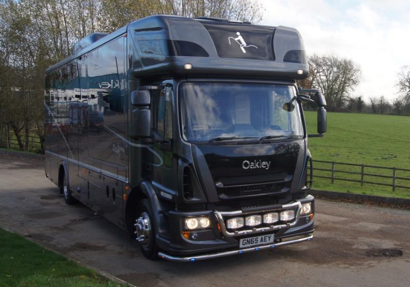 Přední nerezový rám Kelsa MultiBar pro Iveco EuroCargo Day/Std Sleeper