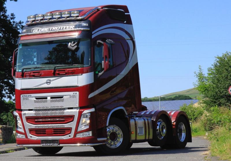 Nerezový rám Kelsa VisorBar pro Volvo FH 2013-2020 Globetrotter