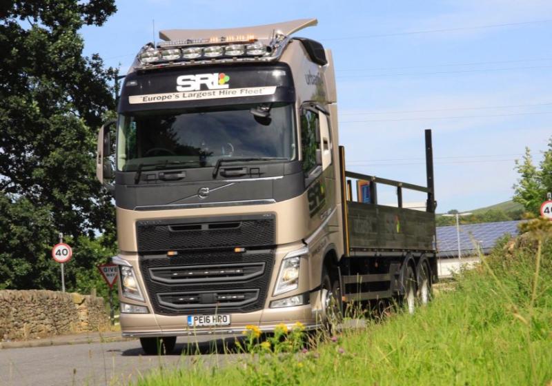 Střešní nerezový rám Kelsa BeaconBar pro Volvo FH 2013-2020 Globetrotter