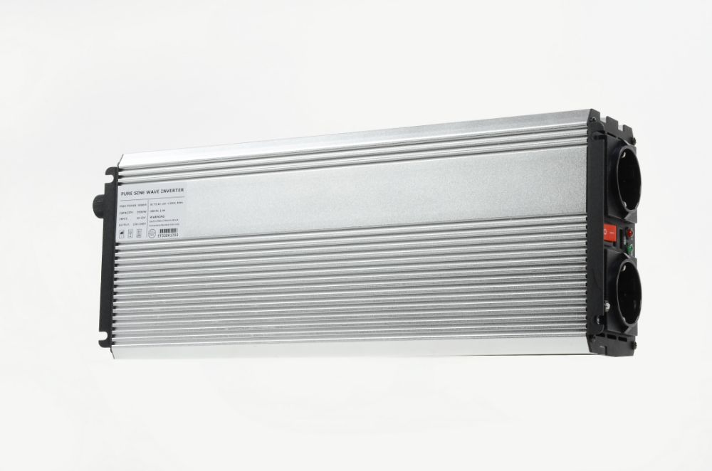 Měnič napětí Skyled 12V/230V, 5000W (2500W trvalý), čistý Sinus