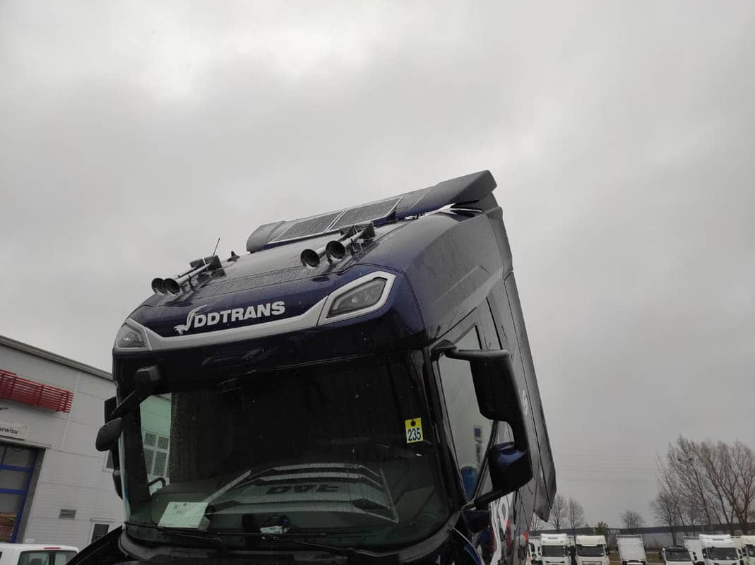 Sada solárních panelů Skyled 2x55 W pro Daf XG