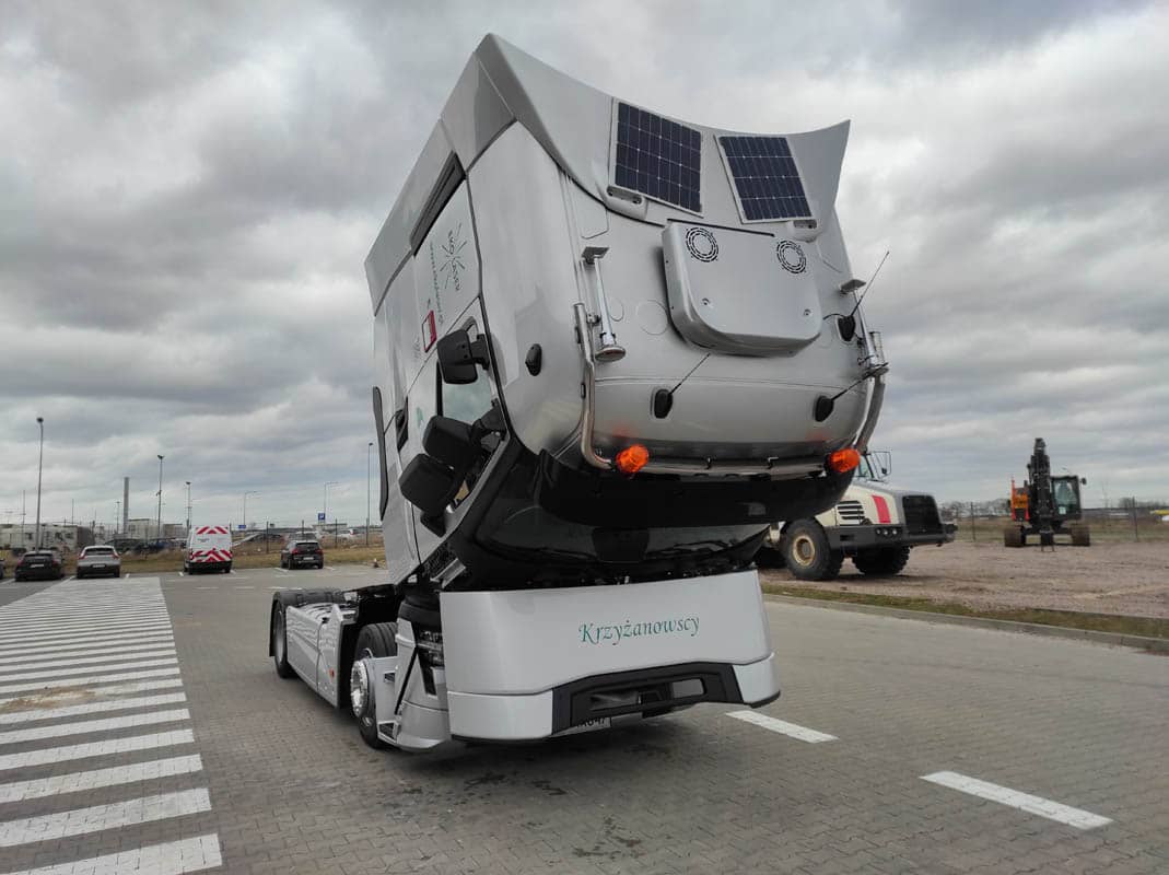 Sada solárních panelů Skyled 2x55 W pro Renault T